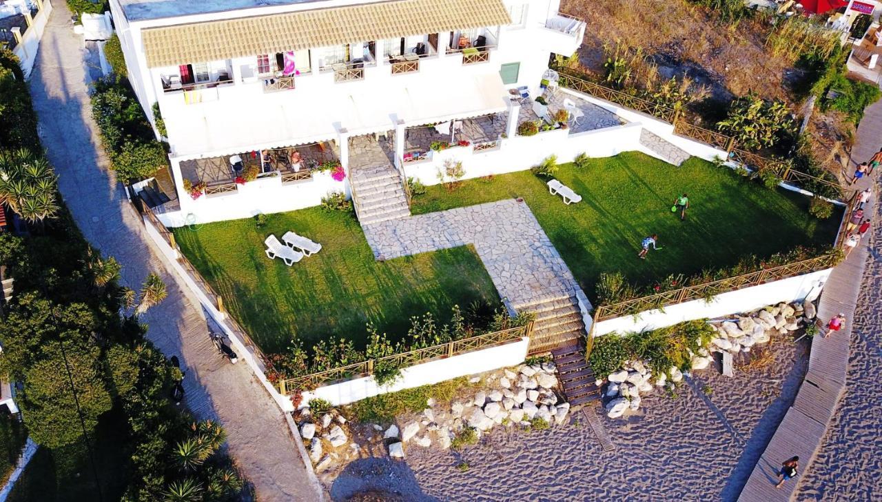 Nereides Apartments Agios Gordios  Exteriör bild